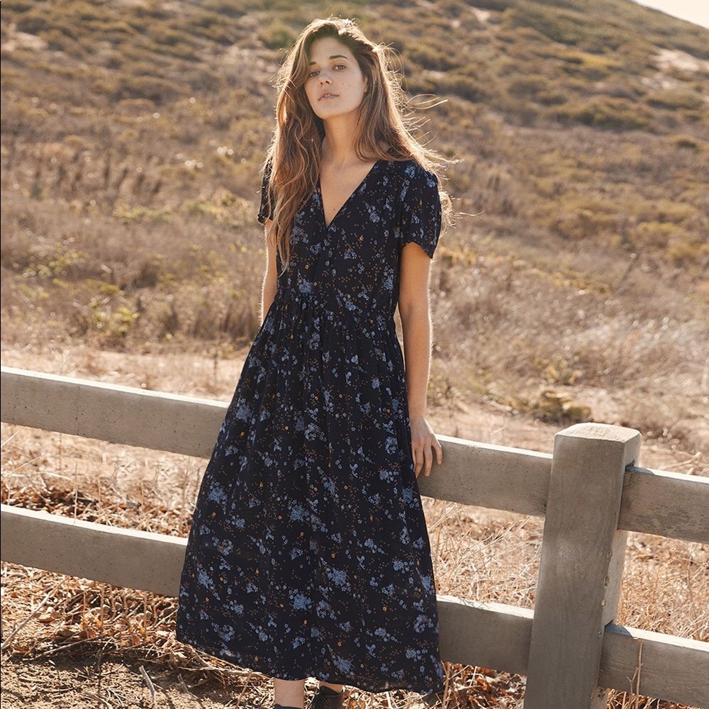 ***ISO***Dawn Dresses or other OS dresses